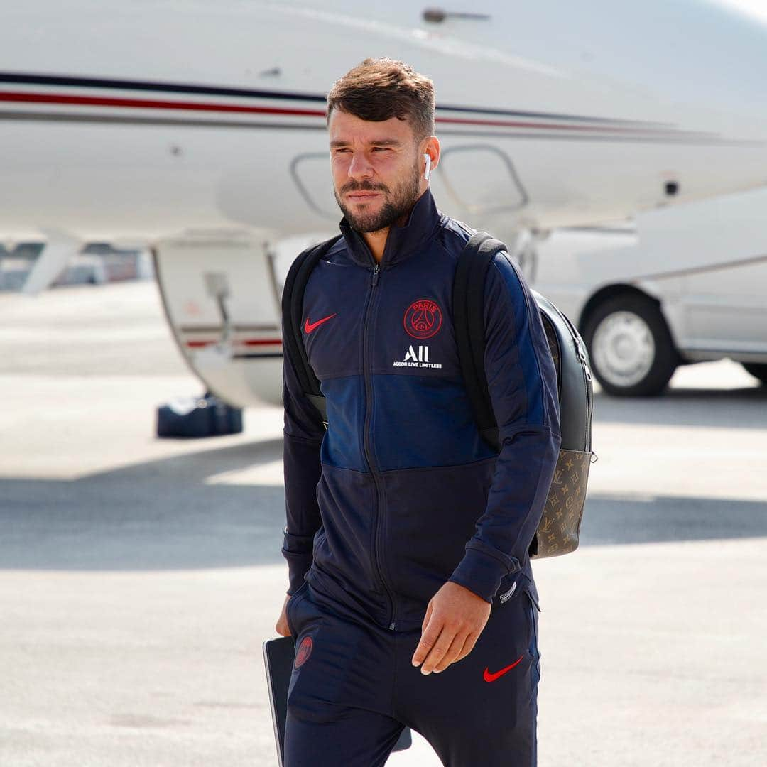 パリ・サンジェルマンFCさんのインスタグラム写真 - (パリ・サンジェルマンFCInstagram)「🔛✈️🇩🇪 First travel of the season Premier déplacement de la saison . ⚡️⚽️ #SGDPSG . 🔴🔵 #ICICESTPARIS #AllezParis #Paris #Football #PSG #ParisSaintGermain #PreSeason」7月16日 21時17分 - psg