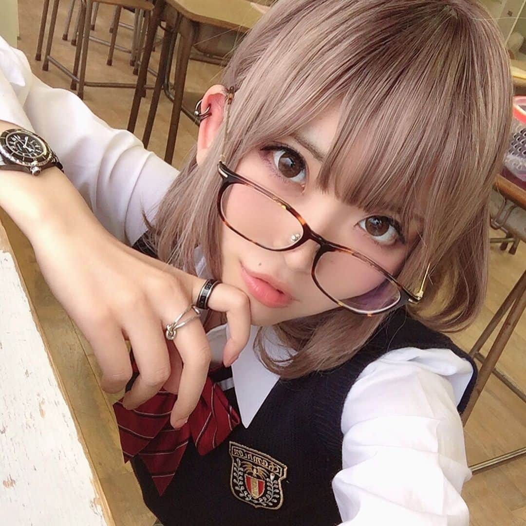 甘栗いるふさんのインスタグラム写真 - (甘栗いるふInstagram)「ギャル栗🌰  #cosplay #jk #seifuku #selfie #schoolgirl」7月16日 21時37分 - amaguritan
