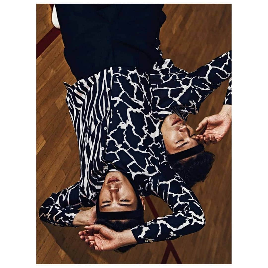 ジャンニヴェルサーチさんのインスタグラム写真 - (ジャンニヴェルサーチInstagram)「Mixed animalier prints from the #VersacePreFall19 runway collection featured in @augustmanmy. #VersaceEditorials」7月16日 22時03分 - versace