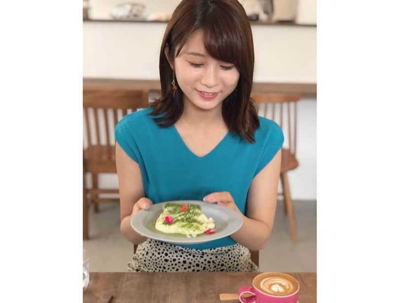 尾島早都樹さんのインスタグラム写真 - (尾島早都樹Instagram)「休日に友人と 新しくできたお店でまったり〜☕️❤︎ . とろっとろの抹茶ティラミス 美味しすぎてハマりそう〜〜！ . そしてお店の色味と着ていた服が 完全にマッチしてました😆(笑) . #cafe #ラテアート #抹茶ティラミス #富山カフェ #cafeamitie」7月16日 22時03分 - ojima_satsuki