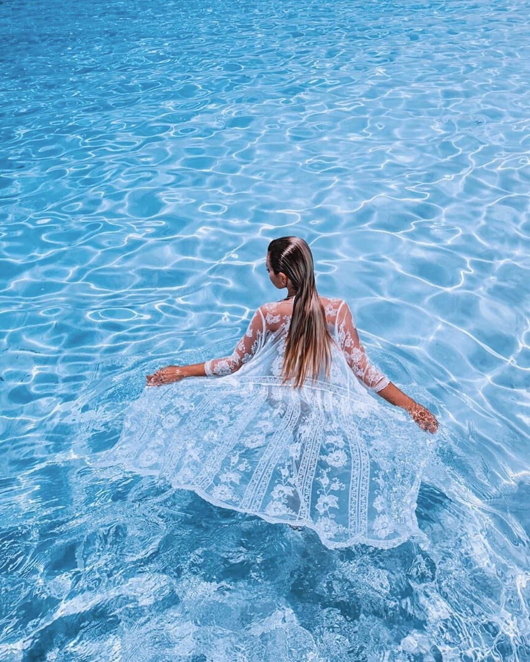 SHEINさんのインスタグラム写真 - (SHEINInstagram)「Floating on a lace cloud.... 💧@_bahamasgirl_  Search '684080' link in bio. #SHEIN #SHEINgals #SHEINstyle #SHEINss2019 #cover #embroidery #sheer」7月16日 22時11分 - sheinofficial