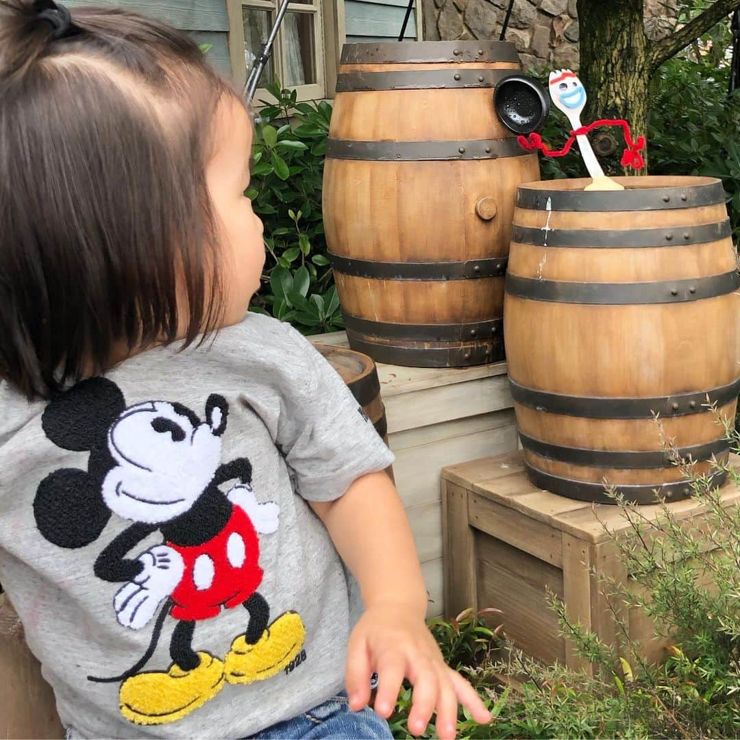 伊藤羽仁衣さんのインスタグラム写真 - (伊藤羽仁衣Instagram)「息子の大好きな #toystory を見に Disneylandへ♡ どんどんお喋りしたりコミュニケーションをとれるのが楽しくてたまらない…❤️ #myson #disneyland #hanyito #chany #2歳半」7月16日 22時14分 - hanyito
