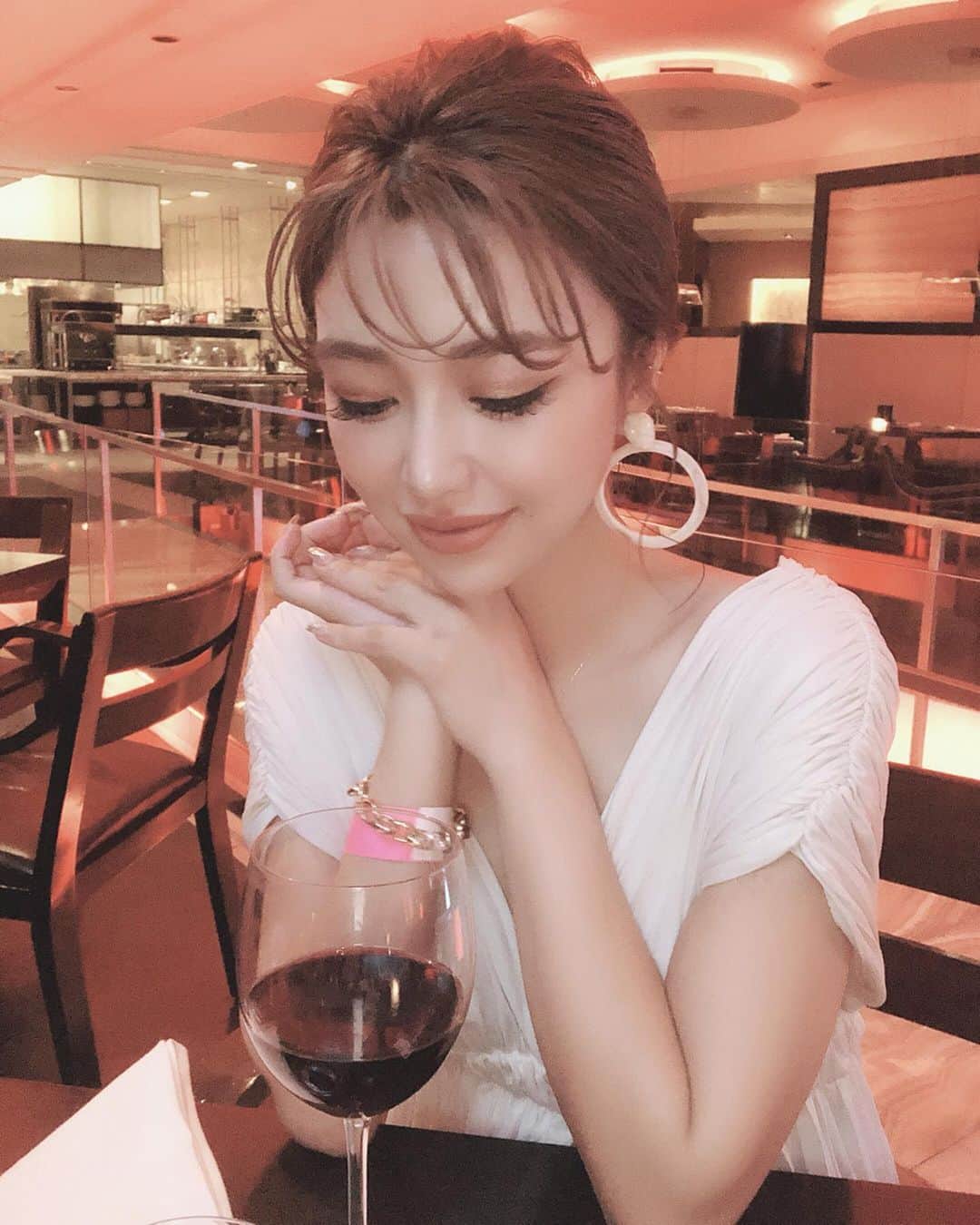 梯真奈美さんのインスタグラム写真 - (梯真奈美Instagram)「𝐻𝐴𝑃𝑃𝑌 💜💜💜 くだらない話していっぱい笑って、美味しいご飯に、美味しいお酒、それだけで幸せー🥰」7月16日 22時38分 - official_manami