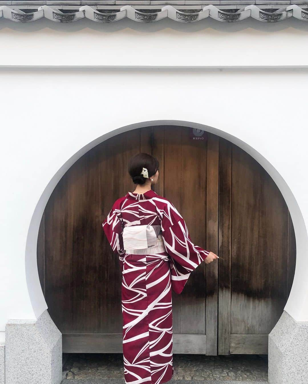 湯浅喬子さんのインスタグラム写真 - (湯浅喬子Instagram)「浴衣を着て、京都散策🌿 . お洒落なCAFEを見つけて girl's talk🗣💋 、 それからDMで とっても質問の多かった こちらの浴衣は祇園の岡本で借りました👘 、 次着る予定の浴衣も早く着たいな...😍 #kyoto#京都#浴衣#着物#」7月16日 22時47分 - kyorco