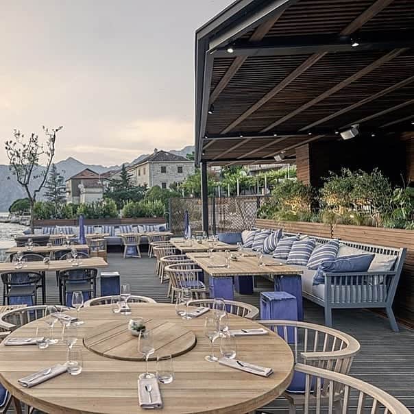 ジェルバゾーニさんのインスタグラム写真 - (ジェルバゾーニInstagram)「HUMA hotel / MUDRA restaurant Kotor, Montenegro﻿⁠ Architect: Bojan Šupeljak /Articons Studio﻿⁠ Thanks to @articons_architects for sharing!﻿⁠ .﻿⁠ .﻿⁠ .﻿⁠ .﻿⁠ #sea #hotel #restaurant #mudra #luxury #glam #luxurylifestyle #art #project #Gervasoni #Gervasoni1882 #Gervasonitour #interiordesign #homedesign #homedecor #paolanavone #designlovers #design #instadesign #instagood #interioraddict #homeinspiration #archilovers #furniture #style #inspiration #architecture」7月16日 23時17分 - gervasoni1882