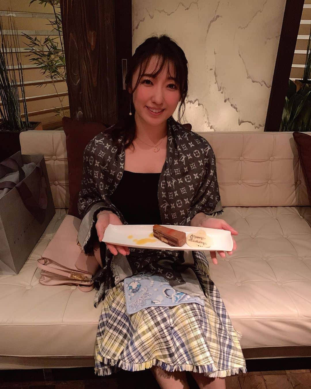 七瀬りりこのグルメインスタ