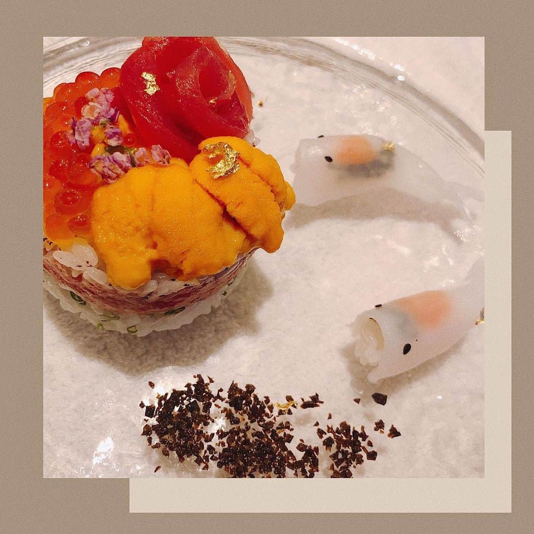 紀卜心さんのインスタグラム写真 - (紀卜心Instagram)「海膽蛋糕🎂享受的一餐」7月16日 23時22分 - eatzzz7