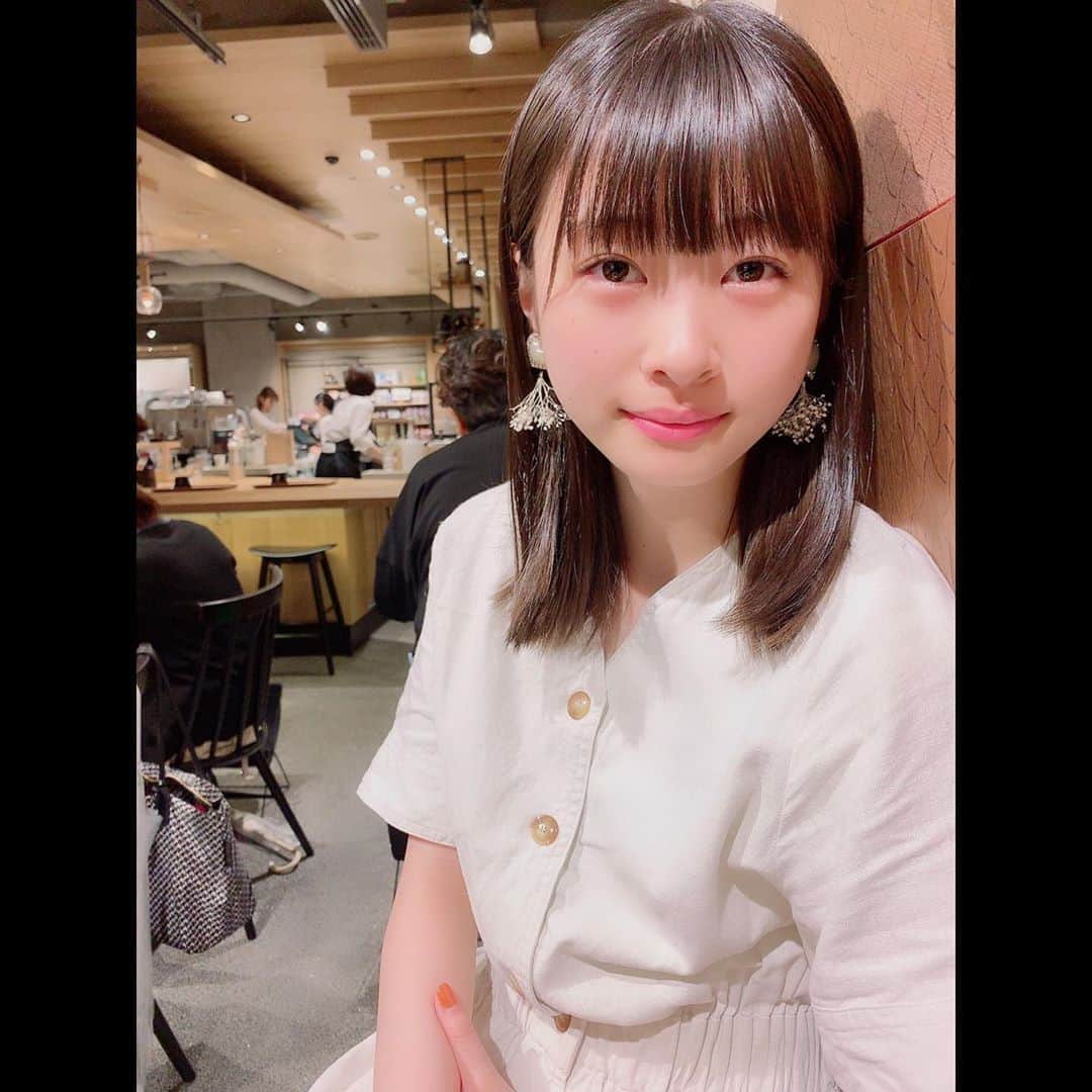 松岡はなのインスタグラム：「顔腫れすぎ。かなち。💧」