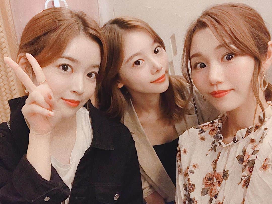 のインスタグラム：「るなりお～💗💗 濃い話を沢山できた✨🤝 じゅんたんもうーたんも一緒に 焼きぶく食べたんだ🤤 #うるふ#愛宕ヒルズ #YouTuber#るなりお#ディナー」