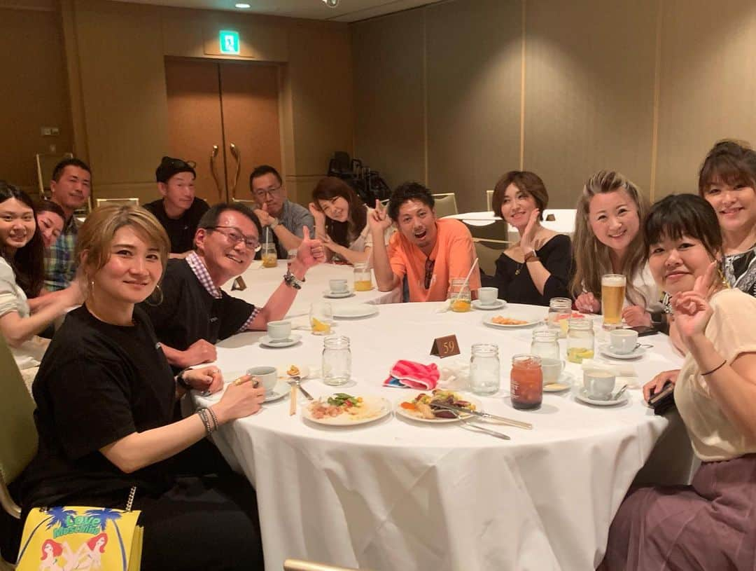 _hidekazu_さんのインスタグラム写真 - (_hidekazu_Instagram)「アジアネイルフェスティバル2019☆ ・ ツメキラブースよりデモンストレーションをさせて頂きました！ 2日間にわたりご来場下さった皆様ありがとうございました🤗 ・ そしてお世話になりました ツメキラ様、サポート頂いたスタッフの皆様、先生方ありがとうございました🙇‍♂️ ・ ・ 2日間とても楽しく過ごすことが出来ました！ ・ ほんとありがとうございました。そしてお疲れ様でした！ ・ どうぞ今後ともよろしくお願いします(o^^o) ・ ・ @tsumekira ・ ・ ・ ・ ネイル、セミナーのご予約お問い合わせはこちらから⬇️ プライベートサロンCoolCute 中目黒駅徒歩２分  ご予約はLINEより LINE 🆔→「@ghu9662h」 ※@マークをつけたままご検索ください。  新店舗につき、ご新規様大歓迎。 お気軽にお問い合わせくださいませ。 ・ ・ ・ #ツメキラ#ANF#coolcute#hidekazu#アジアネイルフェスティバル#ネイル#ネイルアート#ネイルデザイン#デモンストレーション#ネイルレッスン#ネイルイベント#ネイルシール#懇親会」7月16日 23時32分 - _hidekazu_