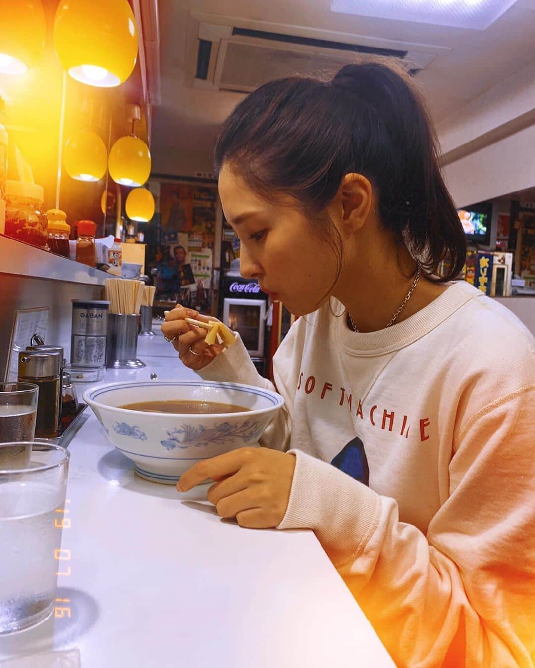 大石絵理のインスタグラム：「今日はがんばったからごほうびタイム🥟🍜🍥🤤❤️」