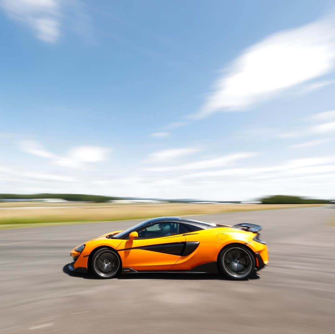 McLaren Automotiveのインスタグラム