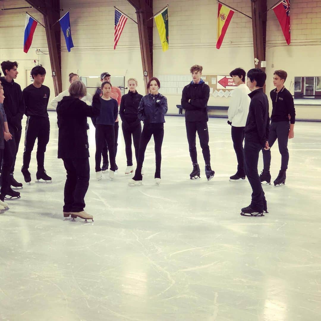 ブライアン・オーサーのインスタグラム：「Master edge class with Anne Schelter. 14 summers !  #alwayslearning #torontocricketclub」