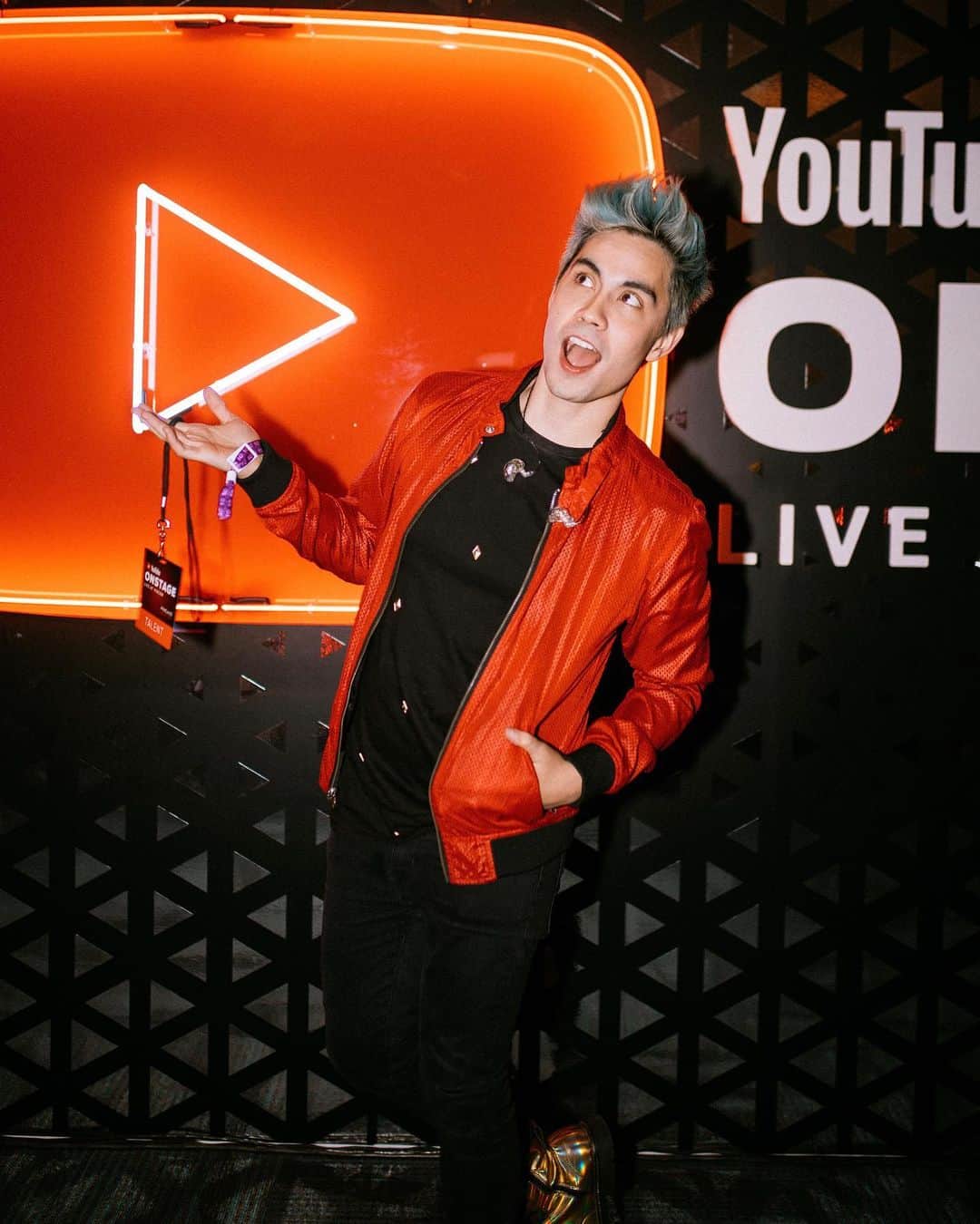 YouTubeさんのインスタグラム写真 - (YouTubeInstagram)「Did you make it to OnStage last night? Check out musical 🎤  and dancing performances from some of your favorite creators last night at the OnStage live show. #VidConUS」7月13日 3時27分 - youtube
