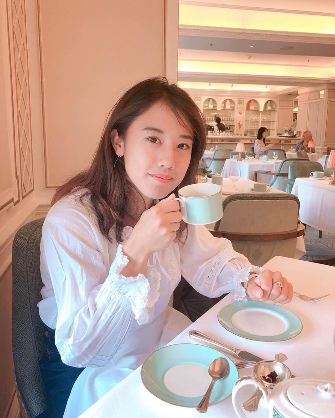 加藤未唯さんのインスタグラム写真 - (加藤未唯Instagram)「アフタヌーンティー❤ コーヒーよりお紅茶が好きです🧁🍰 #アフタヌーンティー #紅茶 #ロンドン」7月12日 19時10分 - miyukato1121