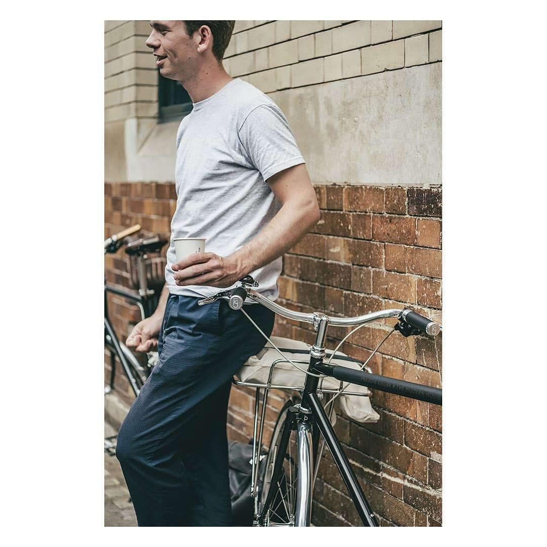 The Modern Houseさんのインスタグラム写真 - (The Modern HouseInstagram)「We are thrilled to announce our new partnership with the independent bike store @freddiegrubb  Introducing, The Modern Bike. The stylish and sustainable alternative to the estate agents' car. Link in our bio to read more 🚲 @freddiegrubb #themodernbike #TheModernHousexFreddieGrubb」7月12日 19時23分 - themodernhouse