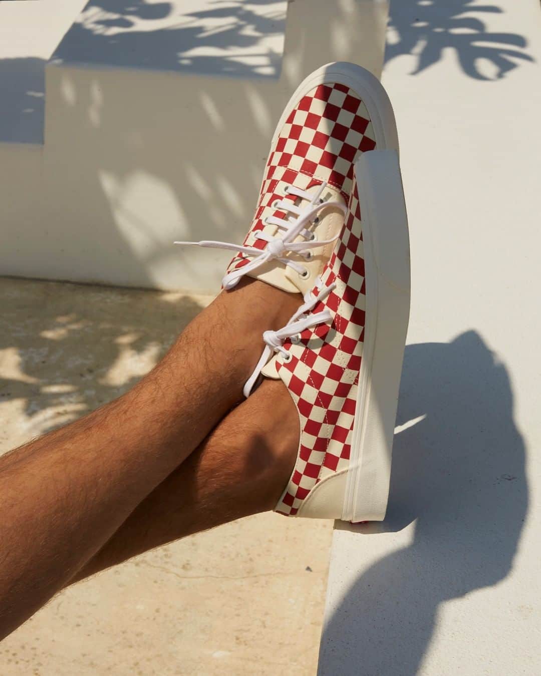 MR PORTERのインスタグラム：「The OG summer sneaker, @vans⁠.⁠ -⁠ Vans checkerboard sneakers (1120744) available now on MR PORTER. Tap to shop or head to the link in bio.」