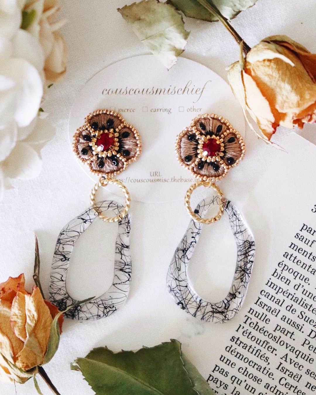 handmade shopのインスタグラム：「クリアパーツとの組み合わせ🌼﻿ ﻿ HMJに持っていきます﻿！😊﻿ ﻿﻿ ﻿﻿﻿ 🌱7/2021 HMJ ビッグサイト ブースno.B-193」