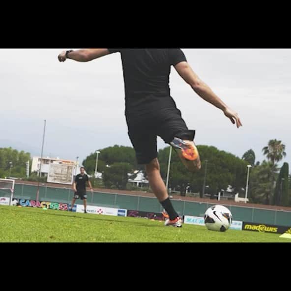 アディル・ラミのインスタグラム：「If it was easy , everyone would do it 😘😘😘😘⚽️🎥」