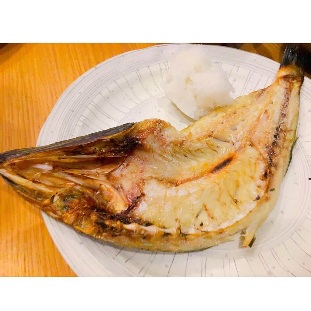 佐藤智美のインスタグラム：「カマス料理シリーズ🐟その2‼️ カマスの漁師干し(?) 旨味ウマっした〜〜😋💕 #カマス料理 #カマス  #カマス漁師干し #今日の晩御飯」