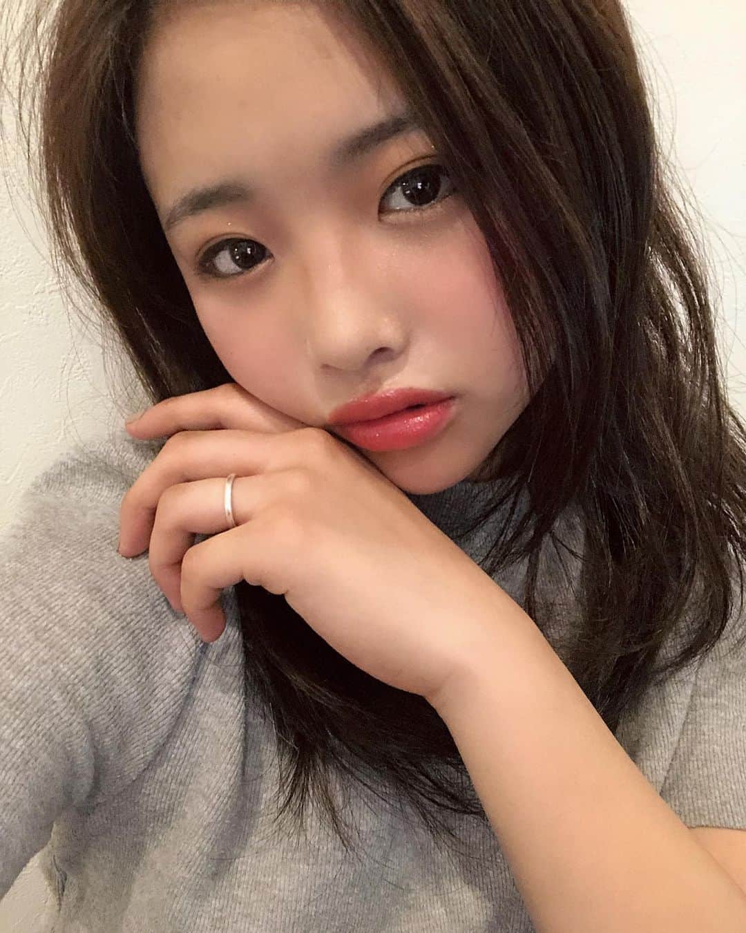 石井美音奈のインスタグラム：「久々のちゃんとメイク💄」