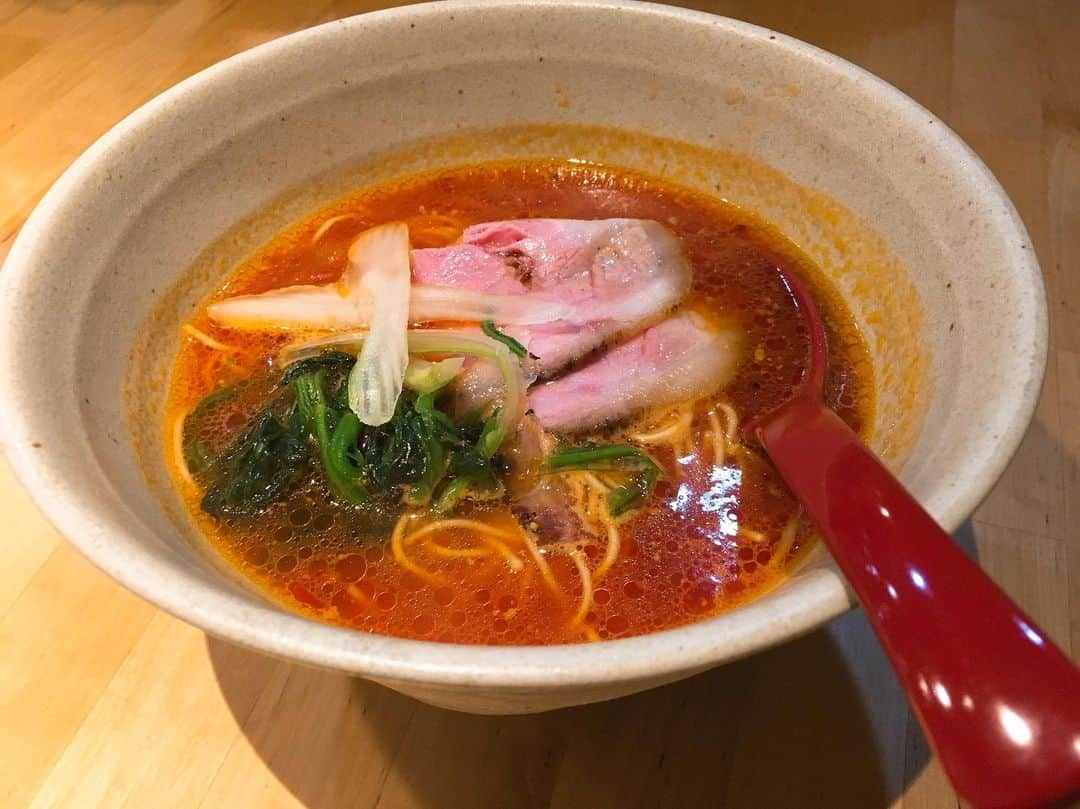 熊沢世莉奈さんのインスタグラム写真 - (熊沢世莉奈Instagram)「🍅🍅🍜🍜 . この間妹と食べに行きました！！ トマト苦手な方でも食べられるくらいあっさりしてて、美味しかったです👍(私はトマト大好き♡) . シメは残ったスープで作るチーズリゾットです♡♡ これがまた美味しくて1度に2度楽しめました( °꒳° )💗 辛麺もあってシメは玉子リゾットです🥚😋 . #とまとらーめん  #トマトラーメン  #食べ物  #美味しい  #美味しいラーメン  #タグ考えるの苦手 #ほぼラーメンしかない」7月12日 20時28分 - kuma_0417