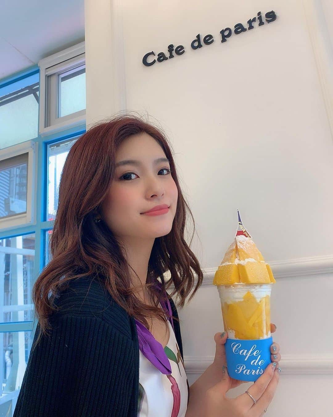 八軒あやねさんのインスタグラム写真 - (八軒あやねInstagram)「Cafe de paris 🗼🇫🇷 マンゴーボンボン🥭🍨 #cafedeparis #mangobonbon #mango #マンゴーボンボン #パフェ #明洞 #明洞カフェ #明洞スイーツ #myongdong #タビジョ #関西モデル #モデル #インスタ映え #photogenic」7月12日 20時29分 - ayagram_8_