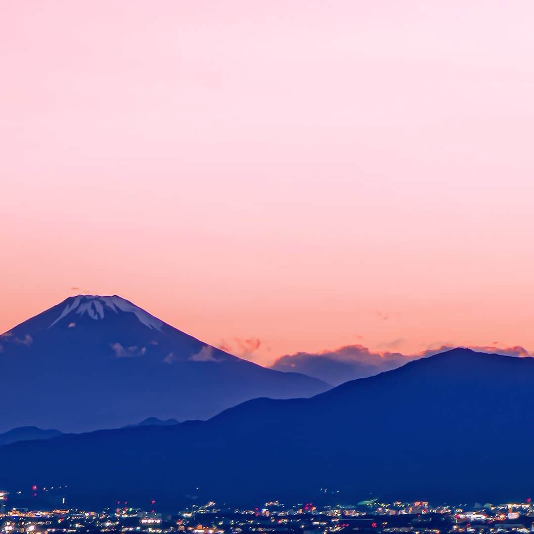 tomohiro koshikaさんのインスタグラム写真 - (tomohiro koshikaInstagram)「Grid pic 7/9 #mtfujijapan #富士山きれい #ランドマークタワー展望台」7月12日 20時42分 - tomohiro_koshika