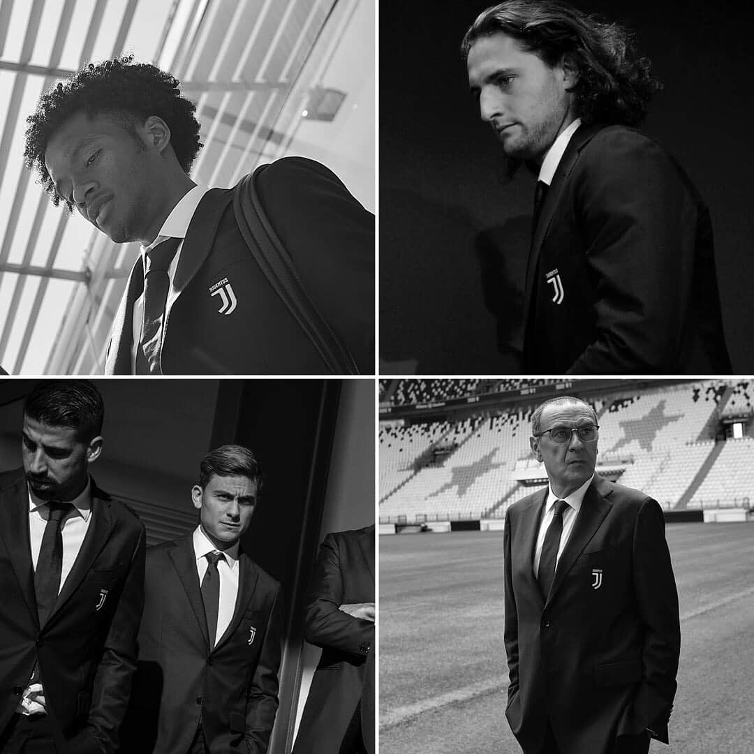 トラサルディさんのインスタグラム写真 - (トラサルディInstagram)「Back on the field with elegance wearing the Trussardi Official Formal suit. Good luck to @juventus for the new season 2019/20! - Trussardi is Juventus team’s Official Formal Suit supplier - #Juventus #Trussardi #Trussardi4Juve #ForzaJuve」7月12日 20時34分 - trussardi