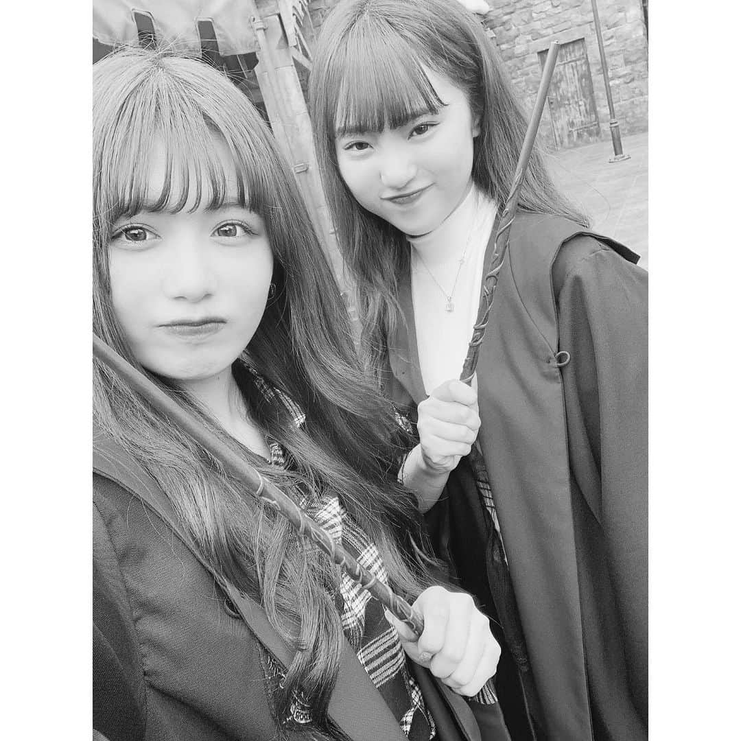 Kirariさんのインスタグラム写真 - (KirariInstagram)「ㅤㅤㅤㅤㅤㅤㅤㅤㅤㅤㅤ 今回1.5dayパスで行ったので、2日間USJに行っていました🌍  1日目は夜のパレードも見られて、 遅くまでゆっくり楽しめました🌙 映画で見たことのあるシーンが再現されていたりしていて、 とても感動しました...！ ㅤㅤㅤㅤㅤㅤㅤㅤㅤㅤㅤ  2日目はウォーターパレードでたくさん騒いで、 1日目に食べられなかったフードや、回りきれなかった所を回れました 😆  初めて2日間続けてUSJに行きましたが、 1日だけではできない体験が沢山できて、 充実した2日間になりました 🌍  @universal_studios_japan #USJ #ユニバ #大阪 #ビショ撮り #PR」7月12日 20時47分 - kirari_1016_