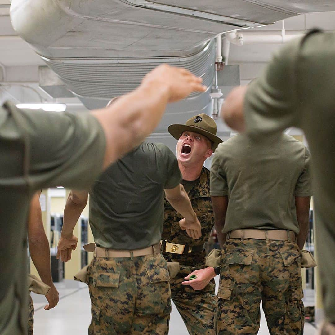 アメリカ海兵隊さんのインスタグラム写真 - (アメリカ海兵隊Instagram)「Just a Good Old Fashioned IT Session  Recruits from Charlie Company, 1st Recruit Training Battalion, take part in incentive training on @mcrdparrisisland. (U.S. Marine Corps photo by Lance Cpl. Ryan Hageali)  #Marines #Training #Recruits #USMC #Military #ParrisIsland」7月12日 20時49分 - marines