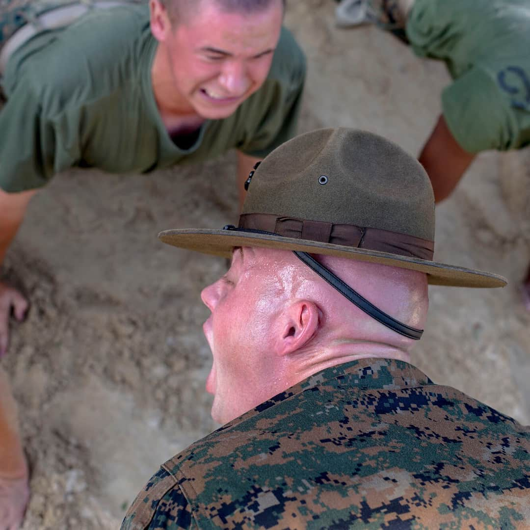 アメリカ海兵隊さんのインスタグラム写真 - (アメリカ海兵隊Instagram)「Just a Good Old Fashioned IT Session  Recruits from Charlie Company, 1st Recruit Training Battalion, take part in incentive training on @mcrdparrisisland. (U.S. Marine Corps photo by Lance Cpl. Ryan Hageali)  #Marines #Training #Recruits #USMC #Military #ParrisIsland」7月12日 20時49分 - marines