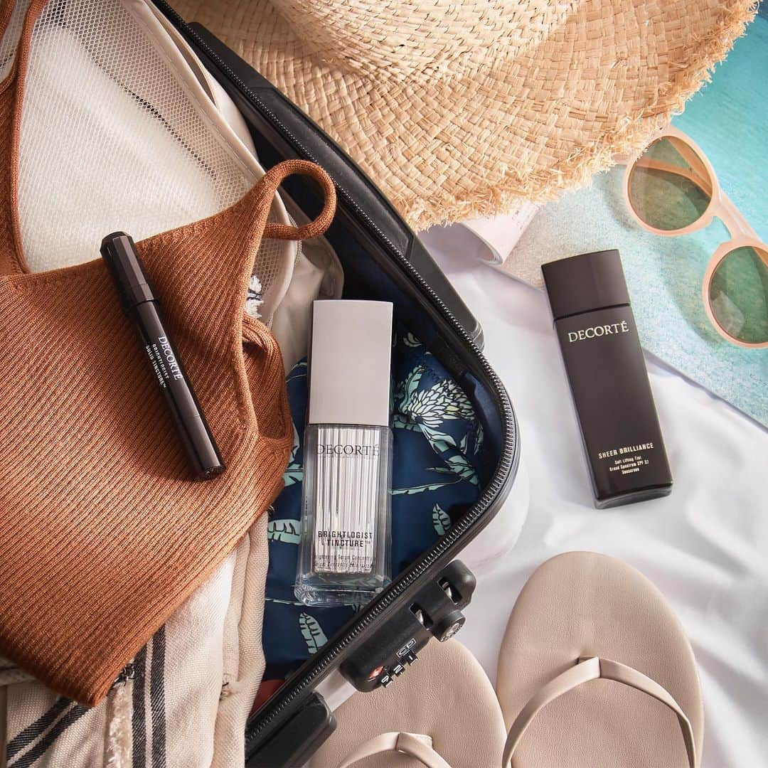 DECORTÉさんのインスタグラム写真 - (DECORTÉInstagram)「For extra protection and care during the summer months, DECORTÉ suggests Sheer Brilliance Soft Lifting Tint Broad Spectrum SPF 32, Brightlogist Tincture™ & Brightlogist Solid Tincture™. Tap to shop!  #Decorte #skincare #Cosmetics #Kose #madeinjapan #Decorté #beautytip #SPF #softtint #tintedmoisturiser #brightening #brighteningserum」7月12日 20時58分 - decortebeauty