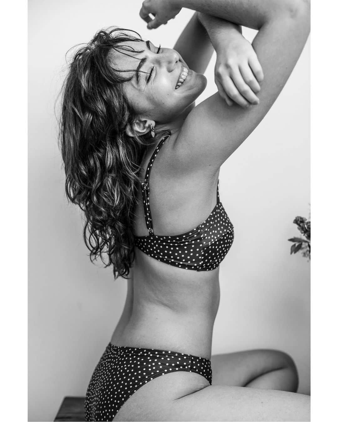 Amelia Zadroさんのインスタグラム写真 - (Amelia ZadroInstagram)「New sustainable swimwear collection by @peonyswimwear X @netaporter 🌼 Captured with @juliashashkina」7月12日 21時00分 - ameliazadro