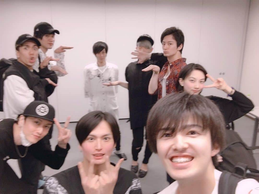 友常勇気さんのインスタグラム写真 - (友常勇気Instagram)「This is a picture that was taken yesterday. It's blurry!lol &information！！ ★“DOKI-DOKI” SUMMER PARTY 2019 チケット一般発売開始！ http://ingot-e.com/doki_d_sumpa2019/ Thank you 😘❤️ #友常勇気  #細貝圭  #白柏寿大  #2枚目 #ブレブレ #笑笑 #夏イベ #チケット販売開始」7月12日 21時17分 - yuki_tomotsune