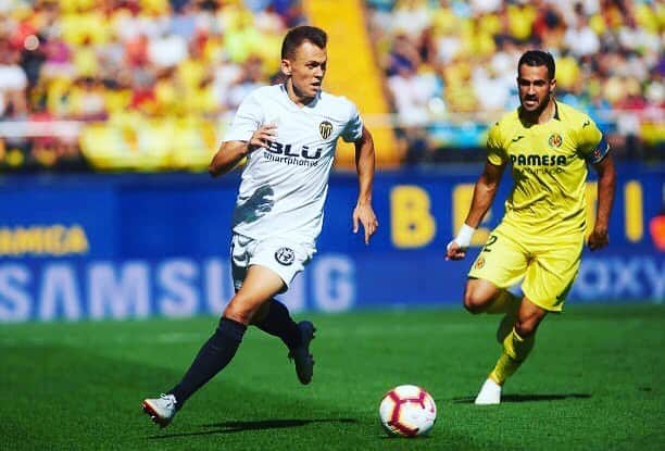 デニス・チェリシェフのインスタグラム：「Quería tener unas palabras de agradecimiento al @villarrealcf  un club que siempre se ha portado fenomenal conmigo. Gracias a su afición por el respeto. Dejo grandes amigos allí que desde luego siempre estarán en mi corazón. Un abrazo a todos y la mejor de las suertes para el futuro 🤝💪」