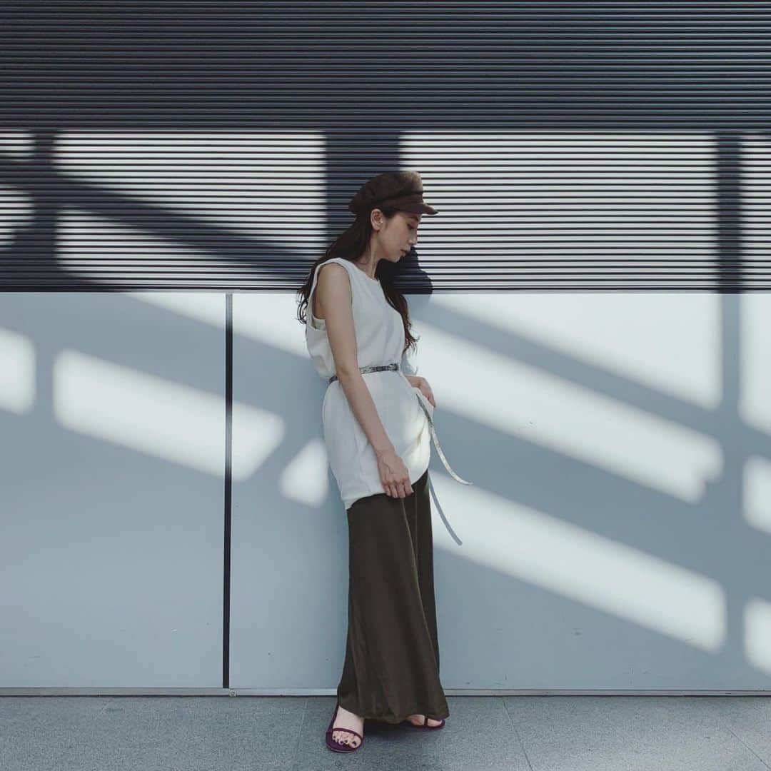 ungrid_minamiのインスタグラム：「. サテンスカート形がきれい❤︎ @ungrid_official #Ungrid #アミュプラザ博多」