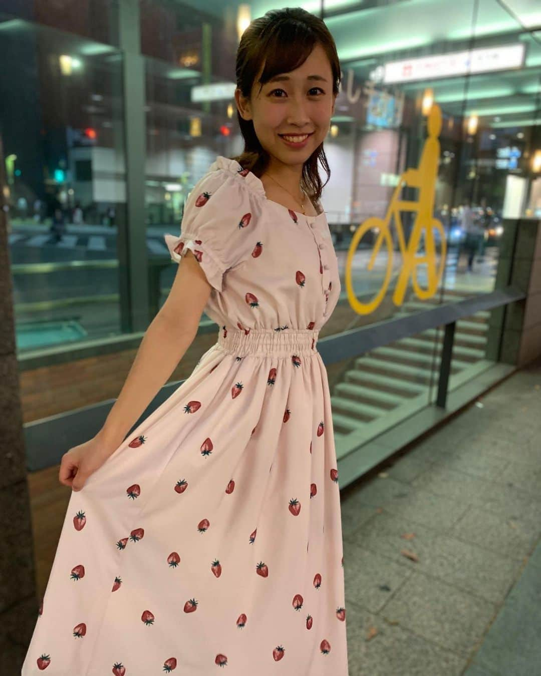 桜愛美さんのインスタグラム写真 - (桜愛美Instagram)「天神の夜の女 ２ #モデル #model #福岡 #天神」7月12日 21時13分 - manami_guitars