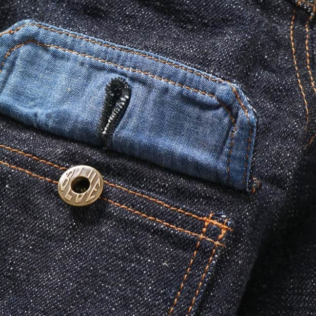 Japanblue Jeansさんのインスタグラム写真 - (Japanblue JeansInstagram)「. ✔︎New Arrival . 16.5oz Cote d'Ivoire Cotton Selvage Denim Jacket . 新生地 16.5oz コートジボワール綿セルビッチを使用したデニムジャケットが入荷。 ヘビーオンスならではのザラザラ感、しかし高オンスながらもコートジボワールの素朴な風合いと独特の柔らかさを感じられる仕上がりです。 . #japanbluejeans #JEANS #DENIM #madeinjapan #factory #jeansstreet #ジーンズストリート #デニム #ジーンズ #国産 #岡山 #倉敷 #児島 #渋谷 #tokyo #上野 #ueno #jacket #Gジャン #デニムジャケット #selvadge」7月12日 21時26分 - japanbluejeans