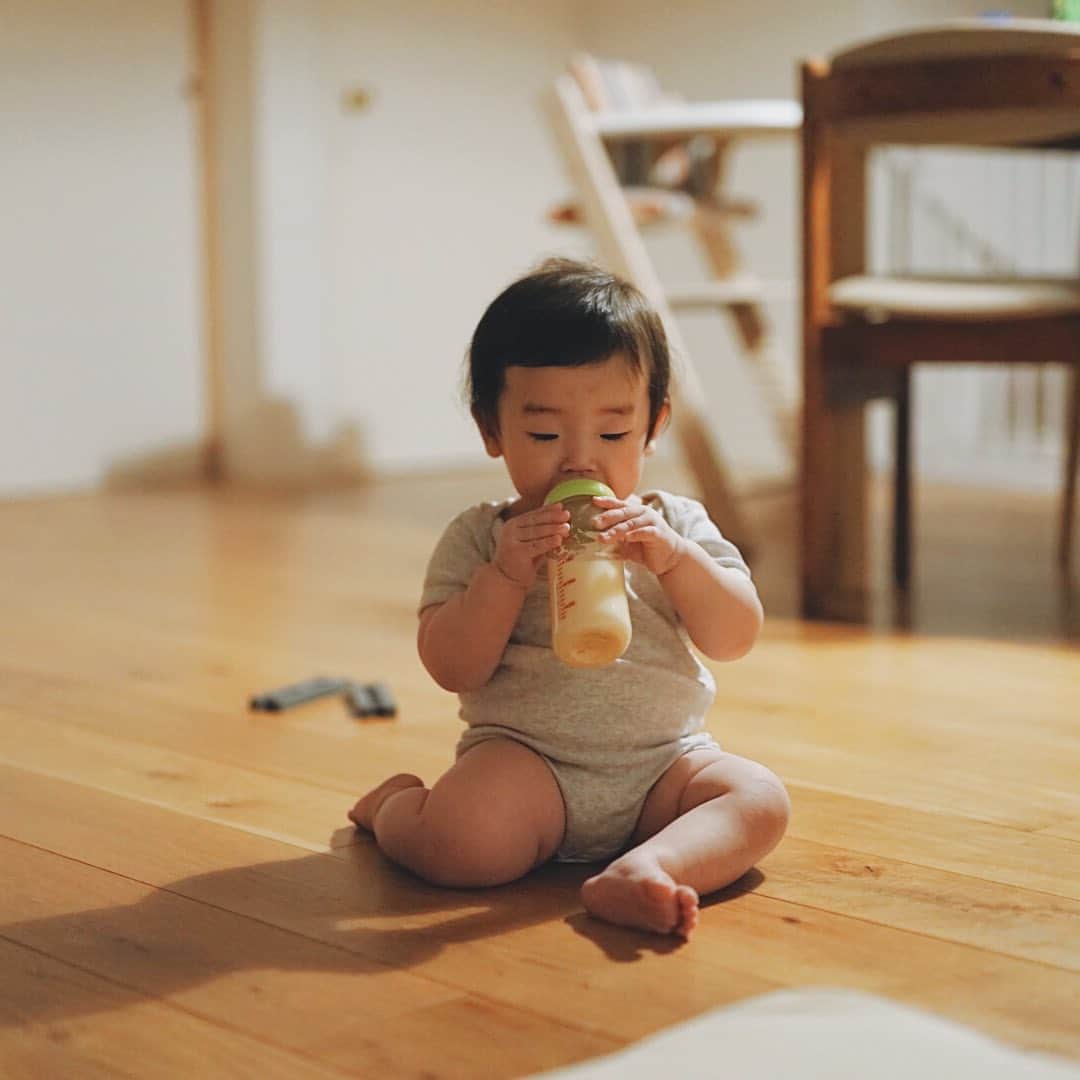 Takafumi Gotoのインスタグラム：「少しずつシュッとしてきてるムチムチ子。ムチムチ感なくなるのは寂しいけど、シュッとして髪も伸びてきて女の子らしくなっていくのは楽しみである。」