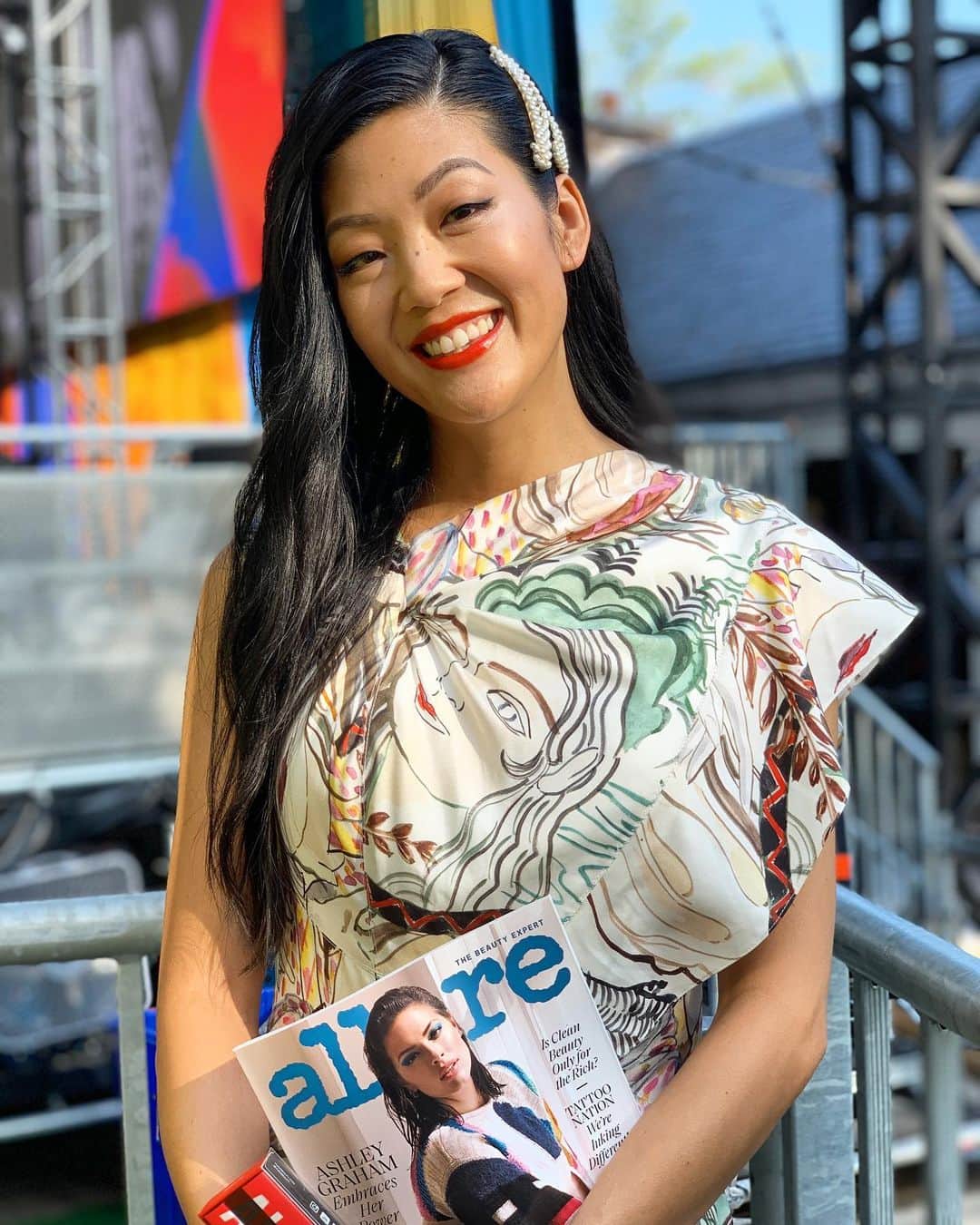 Good Morning Americaさんのインスタグラム写真 - (Good Morning AmericaInstagram)「We always love when the stunning @heymichellelee drops by GMA — and this time she brought beauty tips to beat the summer heat! ☀️ Head to our website to shop her lip color!」7月12日 21時53分 - goodmorningamerica