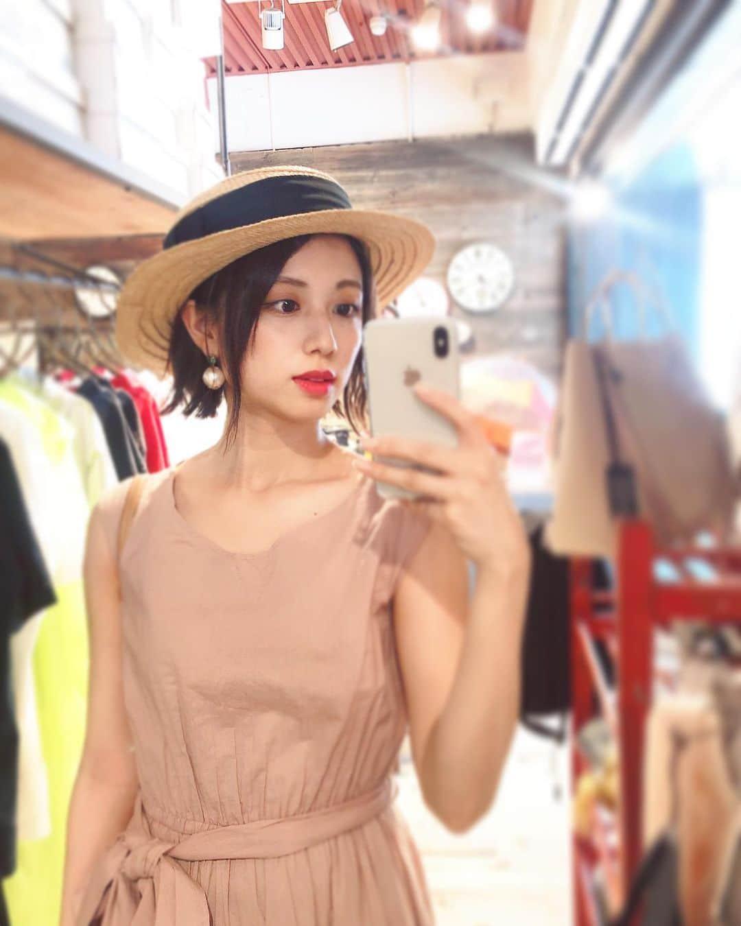 西村まどかさんのインスタグラム写真 - (西村まどかInstagram)「Vintageshop好き👖💕 インテリアも可愛くて参考になるから よくお店巡りしてます☻ ㅤㅤㅤㅤㅤㅤㅤㅤㅤㅤㅤㅤㅤ 明日から三連休かぁ〜 もう海の日なんやね🏖 ㅤㅤㅤㅤㅤㅤㅤㅤㅤㅤㅤㅤㅤ 今年は海行きたいな」7月12日 22時06分 - madoka_nsmr