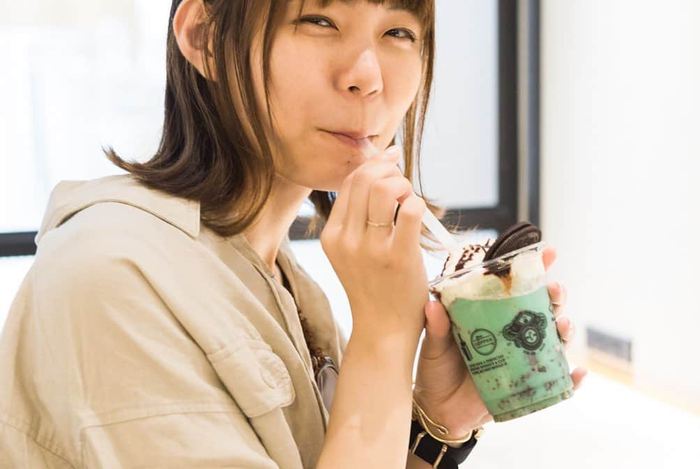 narafamily | ならファミリーさんのインスタグラム写真 - (narafamily | ならファミリーInstagram)「niko and…cafe(3Ｆ)ならファミリー店 . 夏メニュークッキーチョコミントスムージーが6/7(金)より期間限定販売！ 爽快なミントシロップとザクザク食感のココアビスケットが入ったフローズンドリンクで体も気持ちもクールダウンできます！ ぜひ、お試しください♪ . #ならファミリー #奈良ファミリー #narafamily #narafa #ならファ #夏メニュー #チョコミント #スムージー #フローズンドリンク #ザクザク #スイーツ #デザート #カフェ巡り  #niko_and #ニコアンド #ニコアンドカフェ」7月12日 22時18分 - narafa.jp