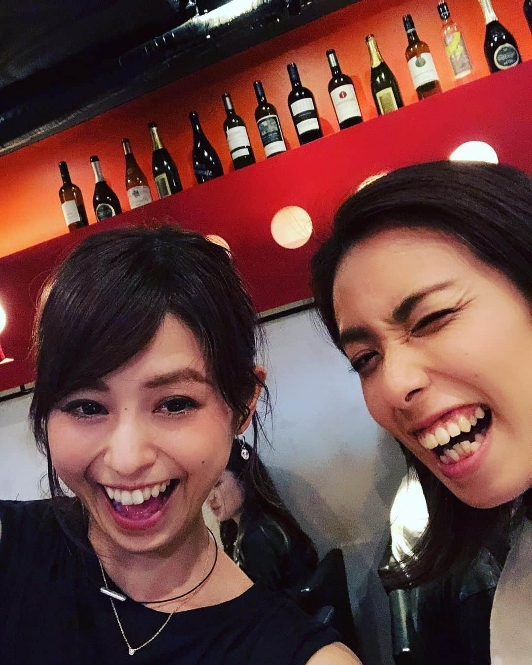 齋藤優紀さんのインスタグラム写真 - (齋藤優紀Instagram)「久しぶりの詩織😍❤️❤️ ほんと相変わらず黒くて、明るくて、笑顔が可愛い😍🌸 年齢の話になって驚いたけど、もう20年くらい一緒にいるんだね笑笑 次は佐渡トキマラソンね💕」7月12日 22時11分 - yuki_fit0828