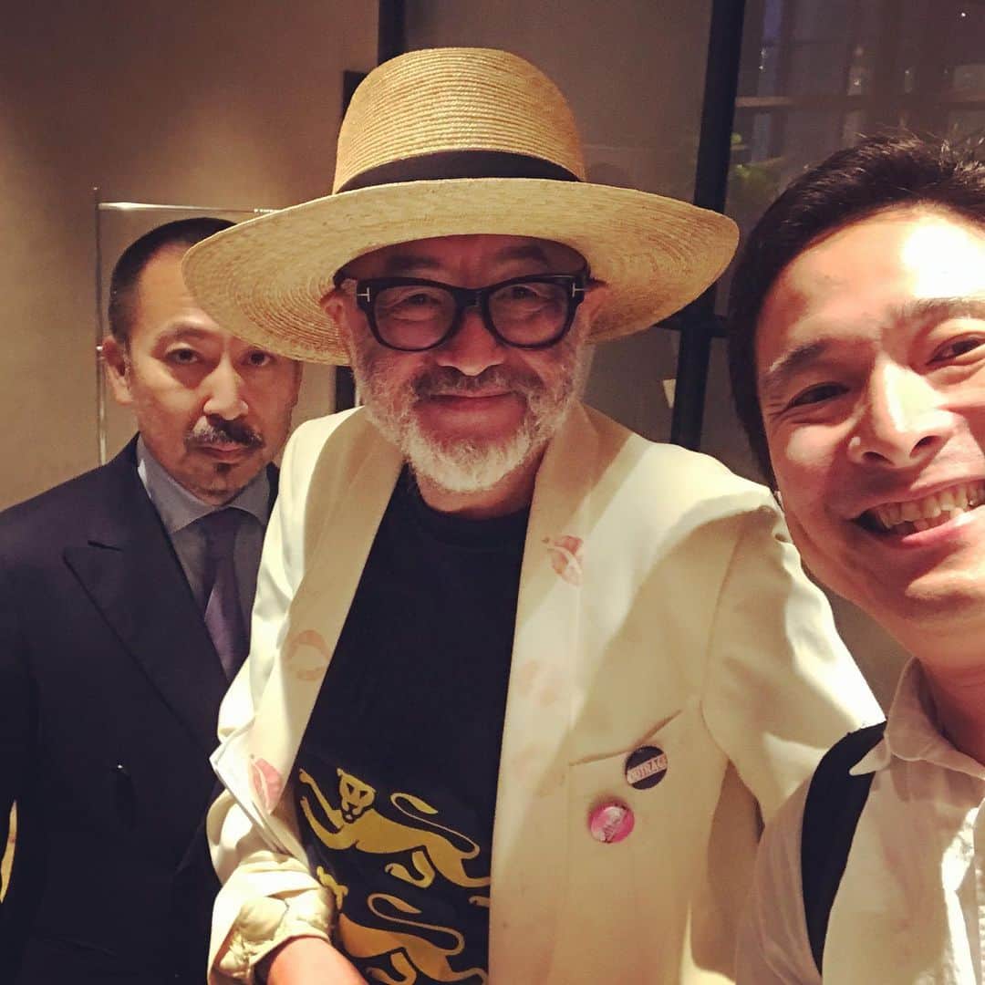 井手大介のインスタグラム：「iQOSストア銀座にてスタイリスト馬場圭介さんのiQOSカスタマイズイベントにMC参加して久しぶりに会えて嬉しかった！馬場さん、ウェブマガジンOPENERS松本さん、そしてDJはEMMAという豪華な顔ぶれ。僕が高3の時にこの業界に入るきっかけが馬場さん達でした。あざますー！」