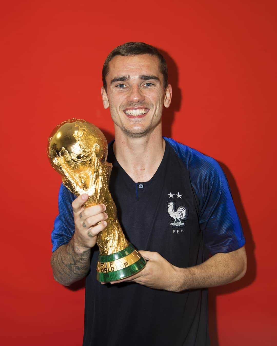 FIFAワールドカップさんのインスタグラム写真 - (FIFAワールドカップInstagram)「@fcbarcelona have signed 2018 FIFA #WorldCup winner @antogriezmann from @atleticodemadrid 🇫🇷🔵🔴」7月12日 22時31分 - fifaworldcup