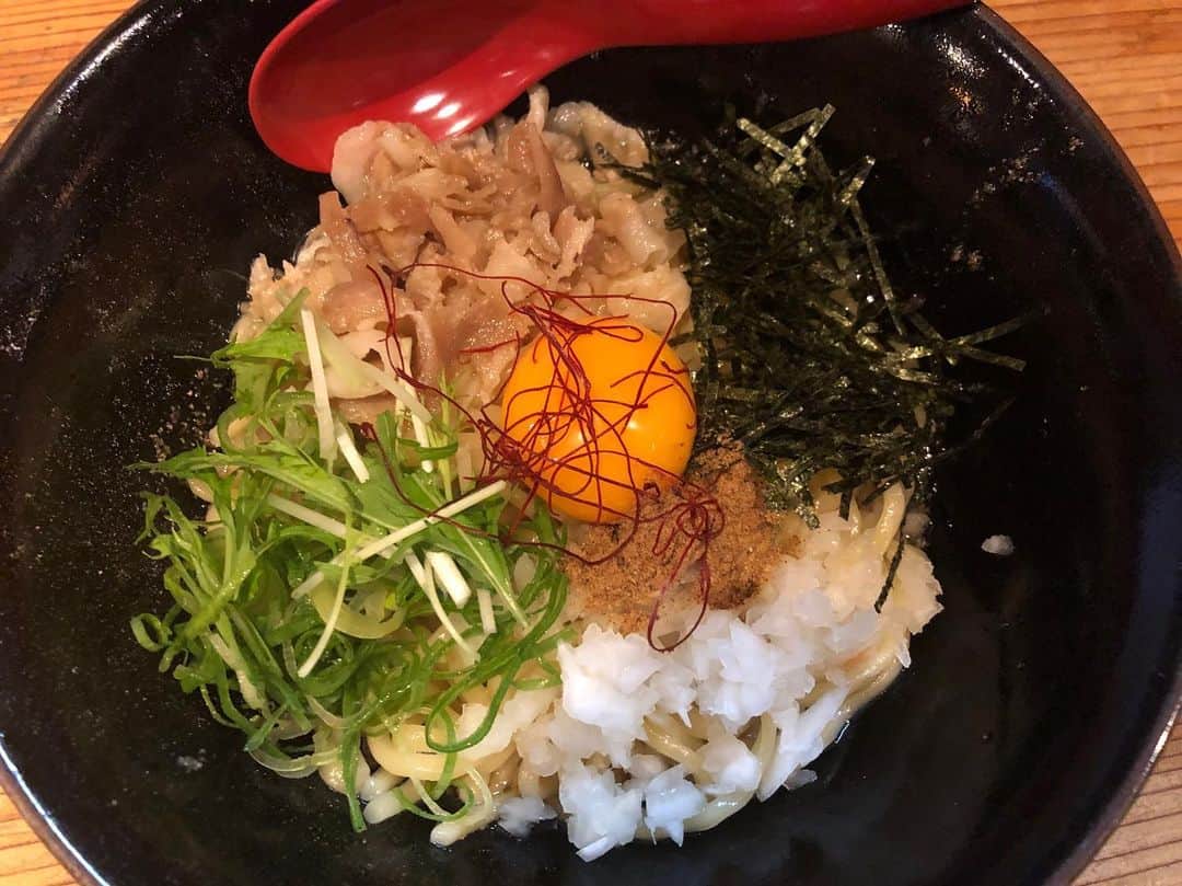 嶋村瞳のグルメインスタ