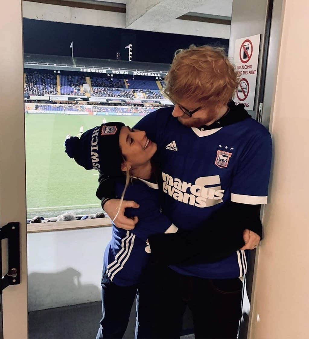 People Magazineさんのインスタグラム写真 - (People MagazineInstagram)「Ed Sheeran is officially off the market! ❤️ The British singer confirmed that he and his longtime love Cherry Seaborn had tied the knot. Tap the bio link for more on their beautiful love story. | #Regram @teddysphotos」7月12日 22時51分 - people