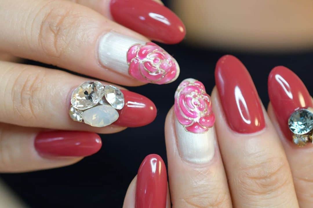 のインスタグラム：「大阪市北区 梅田.中崎町.駅から徒歩7分🚶‍♀️ CADENAS nail eyelash  マツエクアカウント @cadenaseyelash LINE:@ cadenas 🆔検索🙋‍♀️ tel:06-4792-8617. cadenas.nail@gmail.com. . #ネイル #ネイルアート #ネイルデザイン #梅田ネイルサロン  #堂山町ネイル #大人ネイル  #フィルイン #ジェルネイル #jelnail #nails  #nailart #instagood #ワンカラー #大阪ネイルサロン  #上品ネイル #シンプルネイル  #ジェルデザイン #cadenas #カデナ #夏ネイル #fashion #smile #love #美甲 #happy #newnails #loveit #ローズネイル #rose」