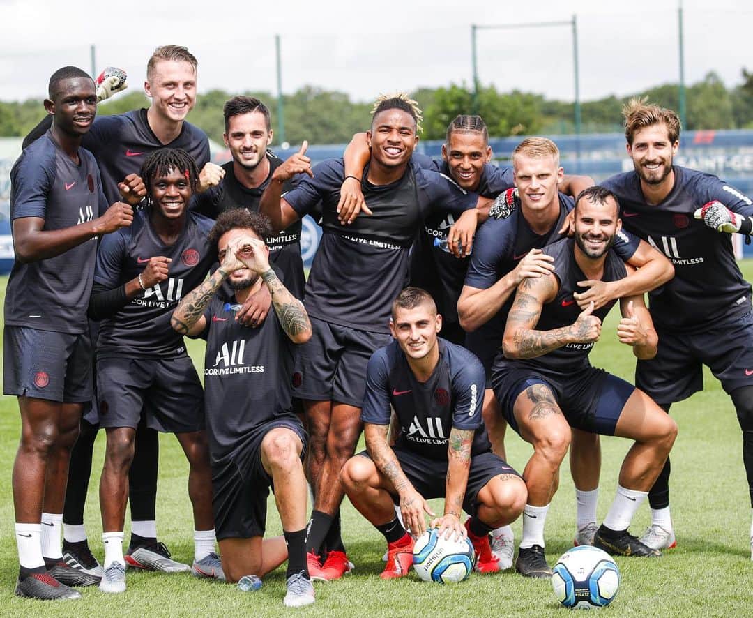 マルコ・ヴェッラッティのインスタグラム：「⚽️ 🎉」
